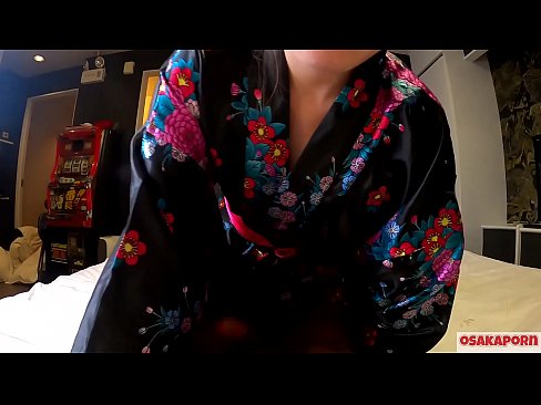 ❤️ Vajza e re cosplay pëlqen seksin deri në orgazmë me një shiringë në një kalorës dhe një blowjob. Vajzë aziatike me pidhi leshtore dhe cica të bukura me kostum tradicional japonez në video amatore që tregon masturbim me lodra qij. Sakura 3 OSAKAPORN. Seks cilësor tek ne ﹏